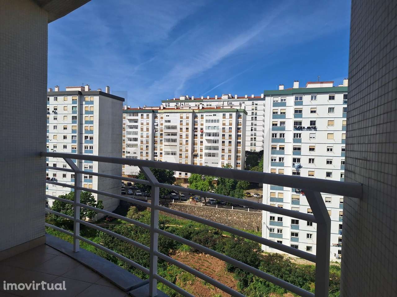 Apartamento T3 com varanda e garagem no L Towers, em Paço de Arcos - Grande imagem: 2/28