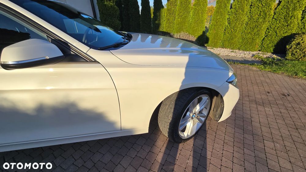BMW Seria 3 318d - 19
