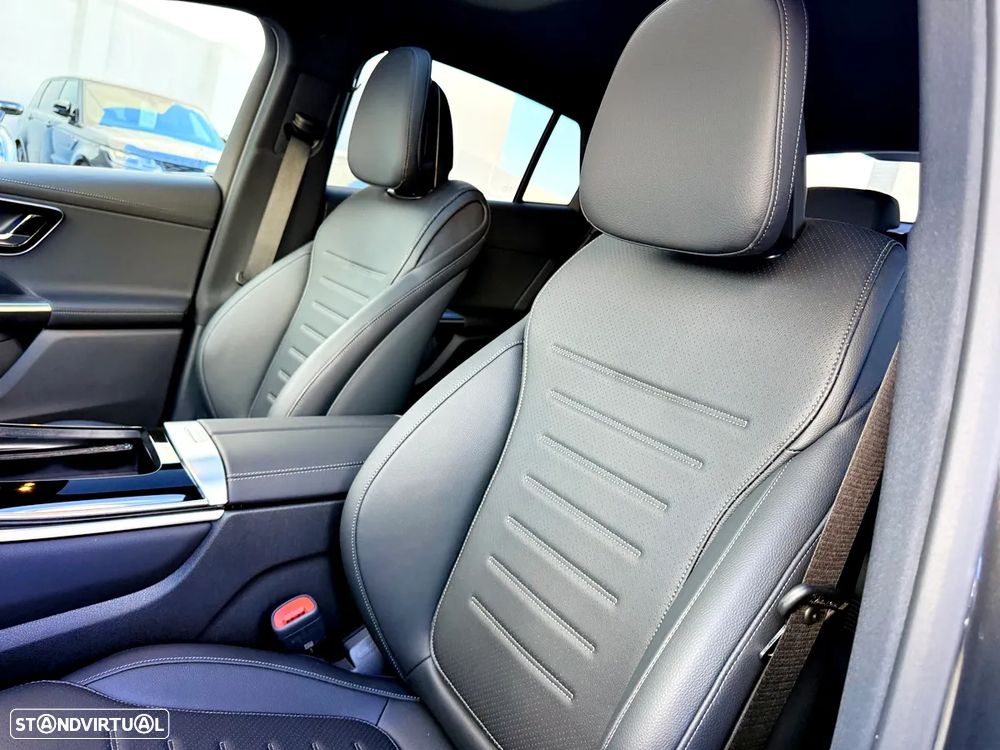 Mercedes-Benz GLC 300 de Coupe 4Matic - 23