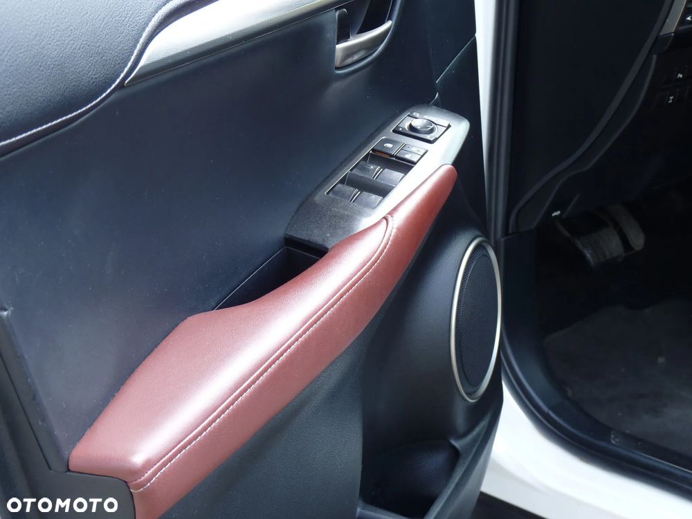 Lexus NX 200t Comfort AWD - 23