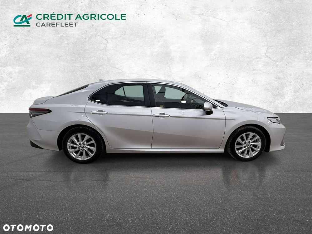 Toyota Camry - 5