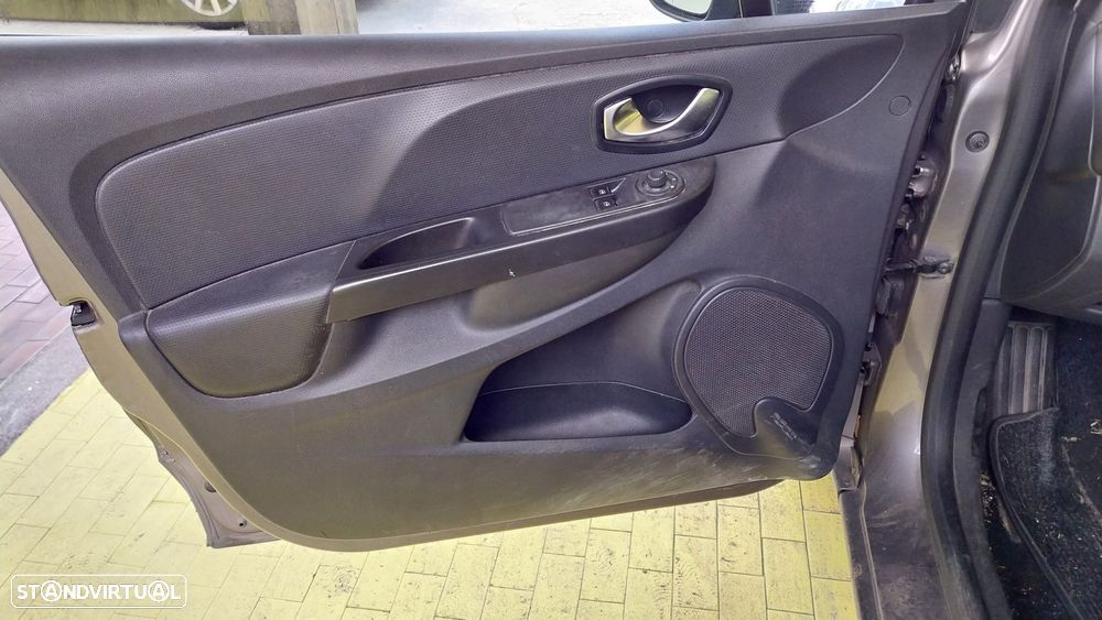 Renault Clio 1.5 dCi Confort - 5