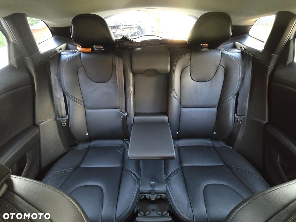 Volvo V40 D3 Geartronic Inscription - 14