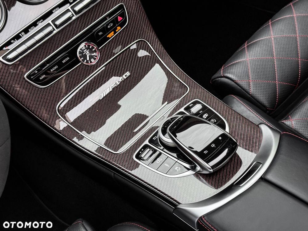 Mercedes-Benz Klasa C AMG 63 S - 25