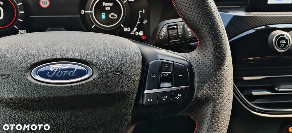 Ford Kuga 2.5 Duratec PHEV ST-LINE X - 16