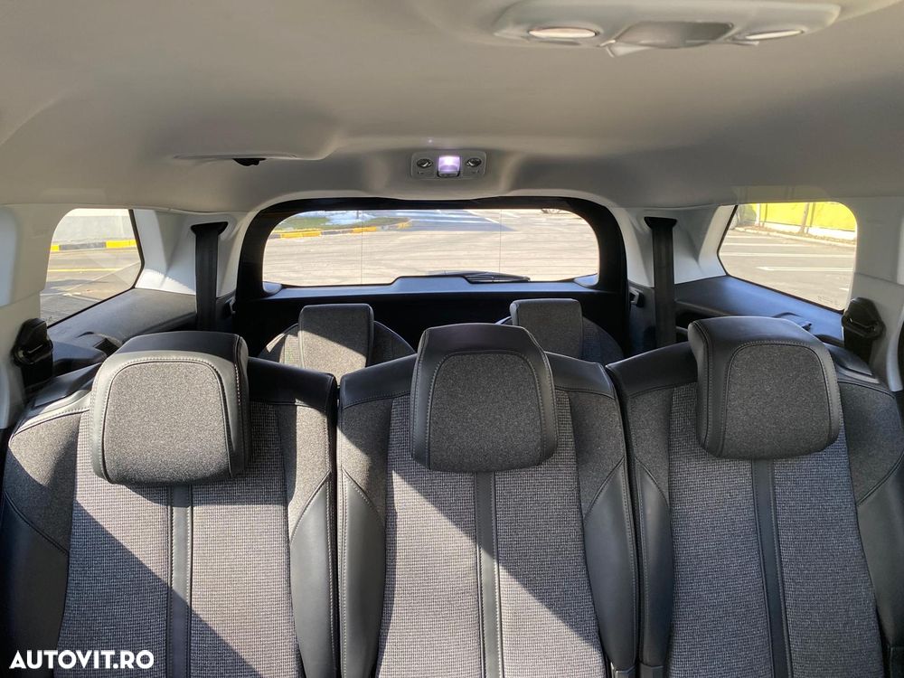 Peugeot 5008 1.2 Puretech Turbo s&s Active - 19