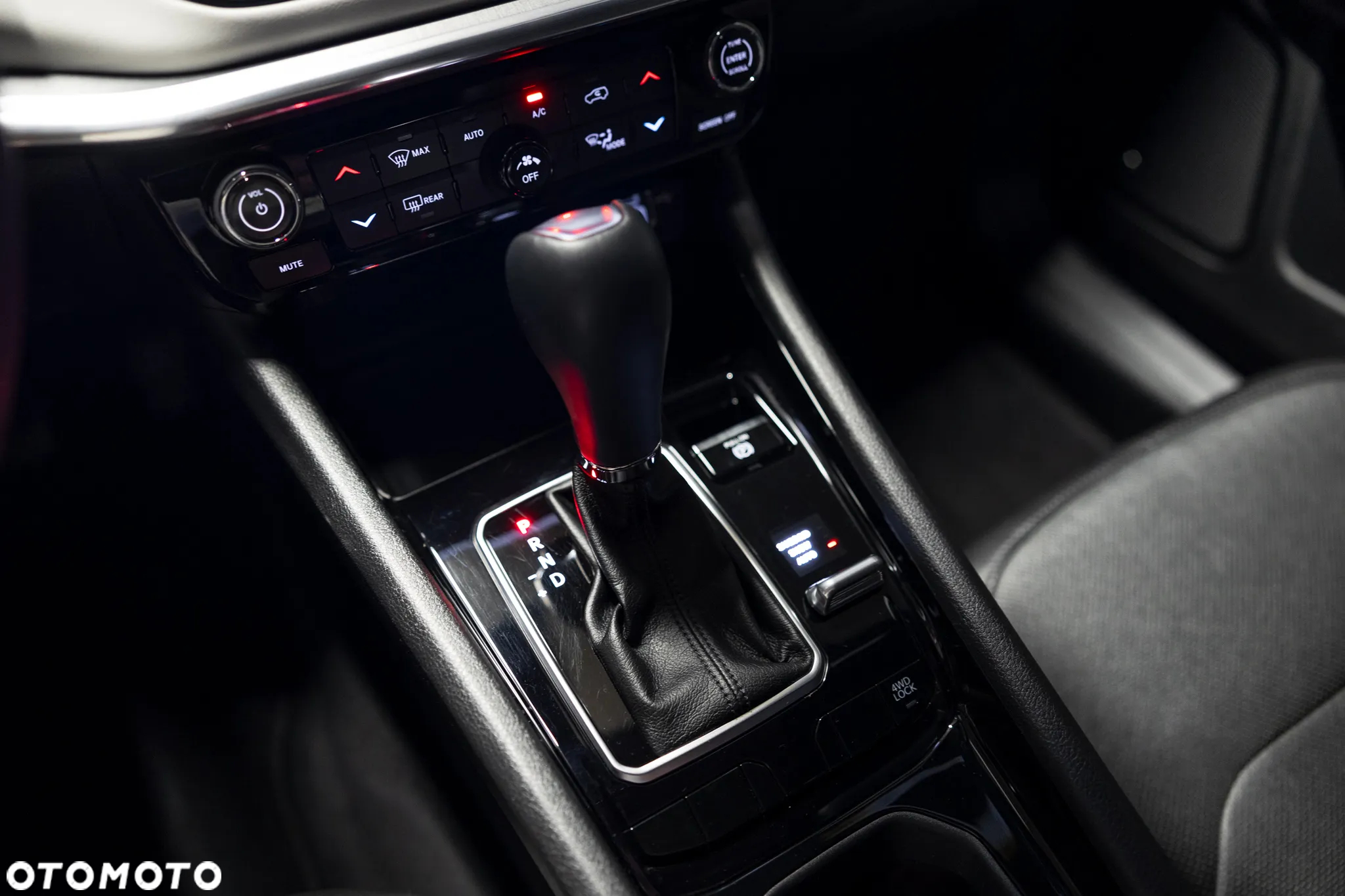 Jeep Compass - 29