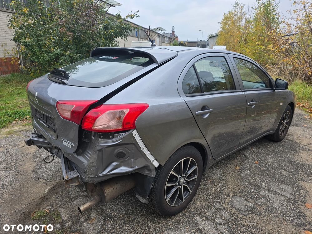 Mitsubishi Lancer - 22