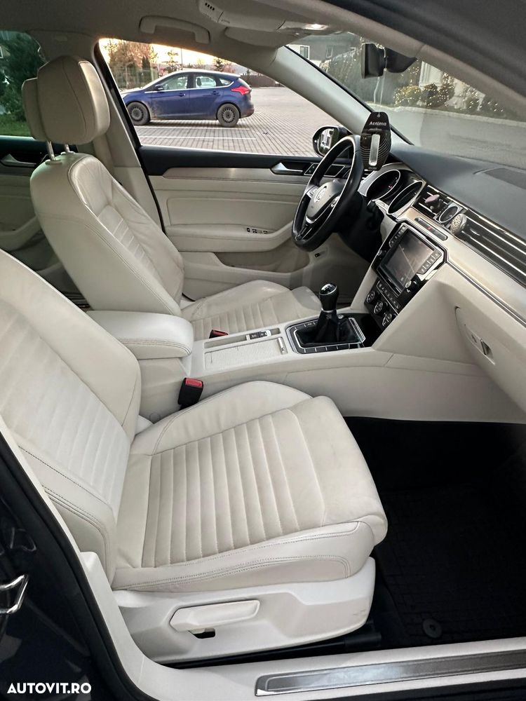 Volkswagen Passat 2.0 TDI Highline - 18