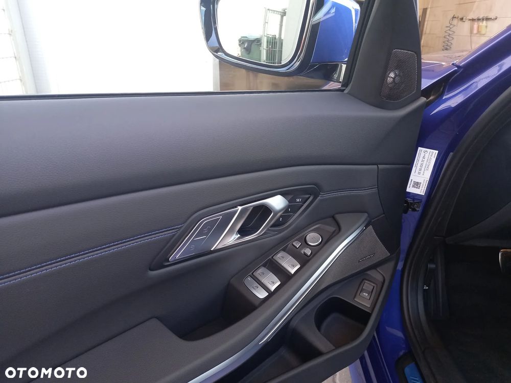 BMW Seria 3 320d xDrive mHEV M Sport sport - 10
