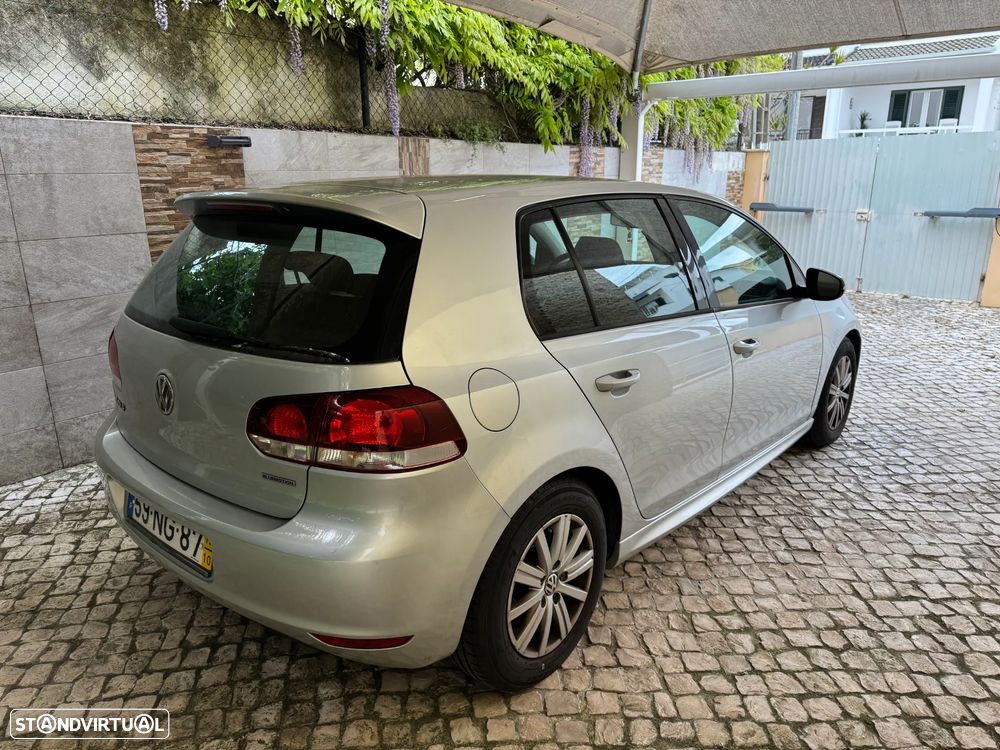 VW Golf 1.6 TDi Trendline BlueMotion - 4