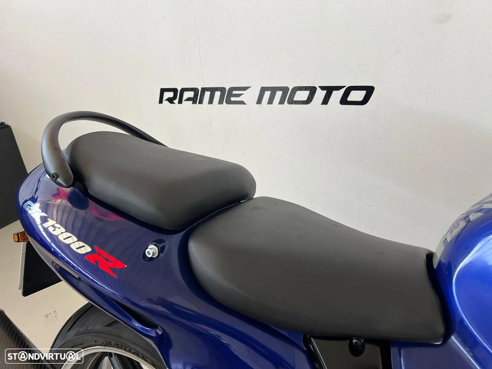 Suzuki Hayabusa GSX-R 1300 - 12