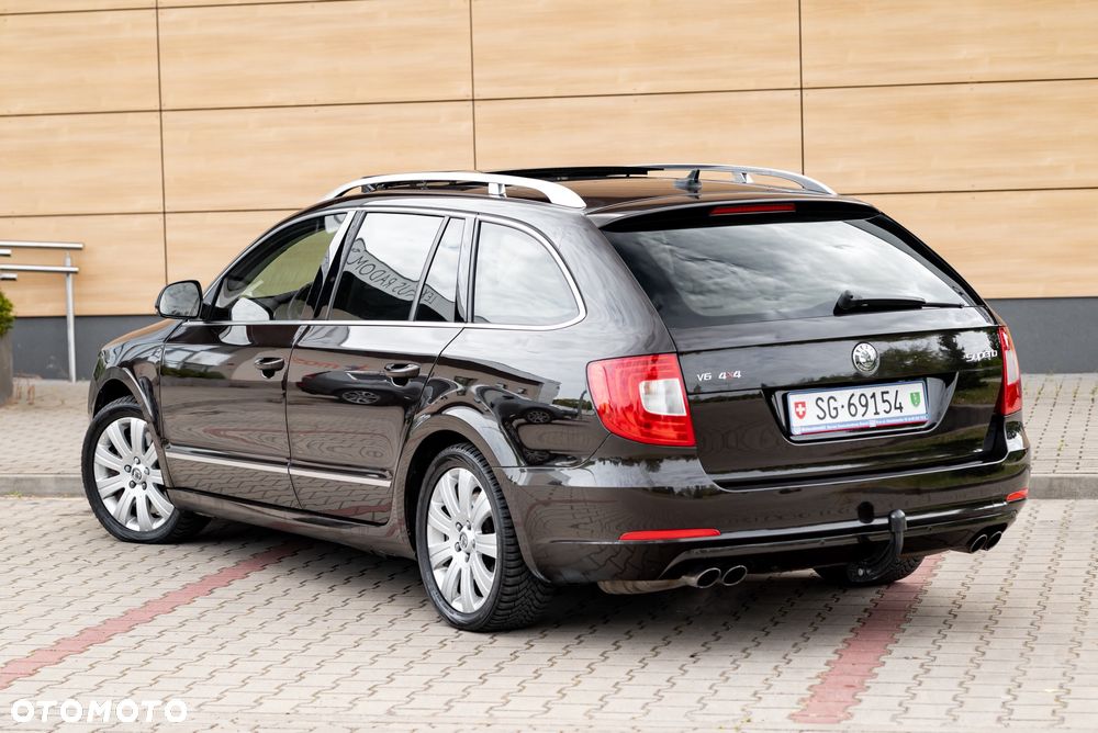Skoda Superb Combi 3.6 V6 4x4 DSG Elegance - 15