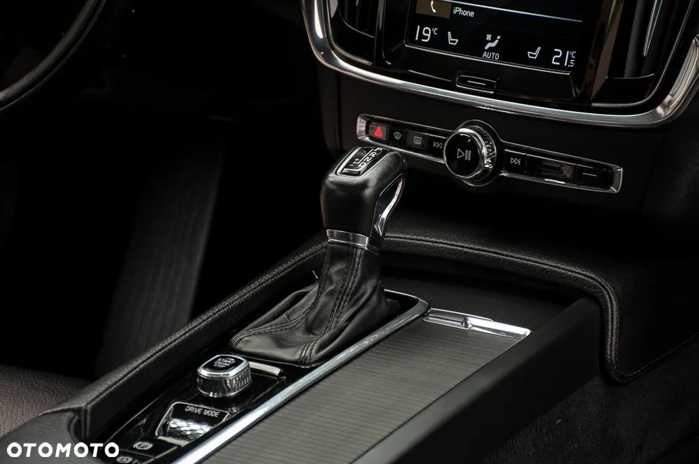 Volvo V90 D4 Geartronic - 34