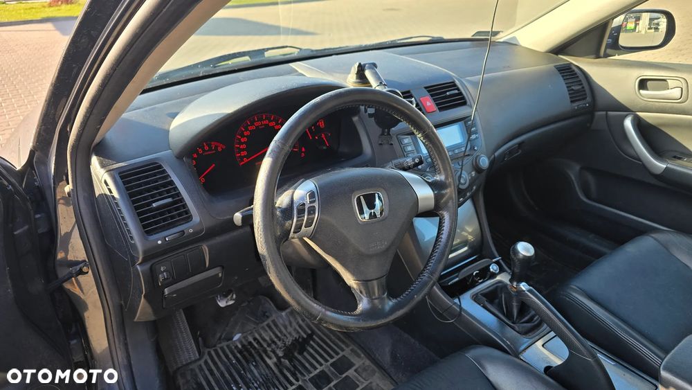 Honda Accord 2.0 Sport - 10