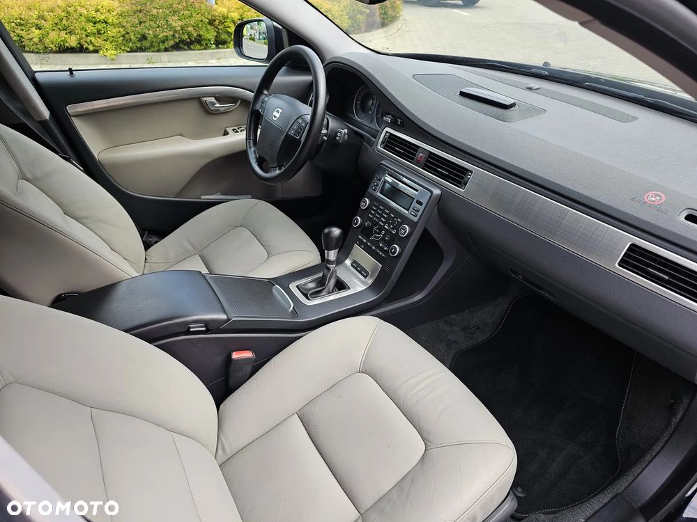 Volvo V70 2.5T Summum - 18