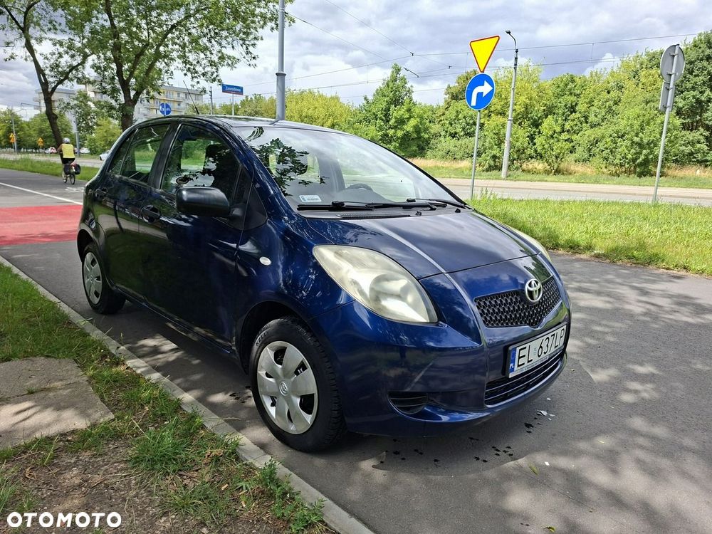 Toyota Yaris - 2