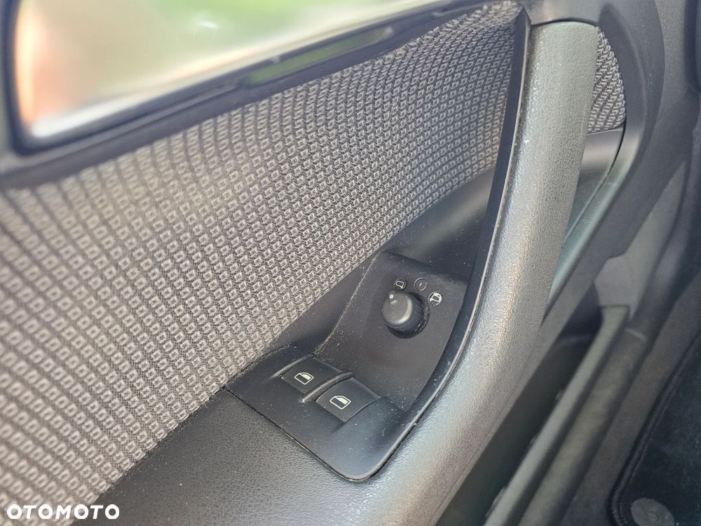 Audi A3 3-drzwiowe 1.6 tiptronic Attraction - 14