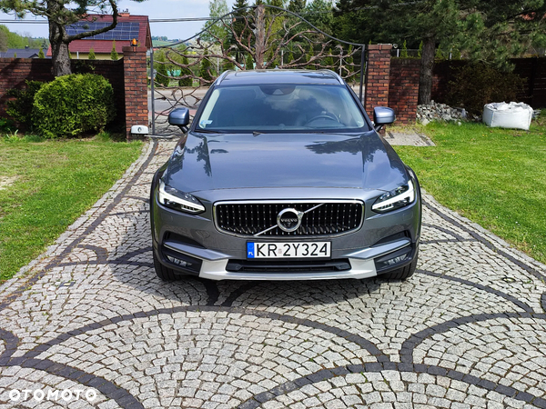 Volvo V90 D5 SCR AWD Momentum Pro