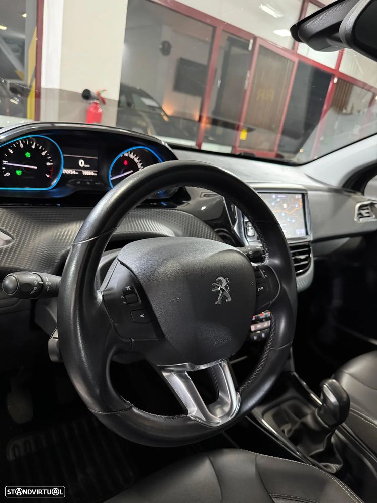 Peugeot 2008 PureTech 110 Stop&Start Allure - 23