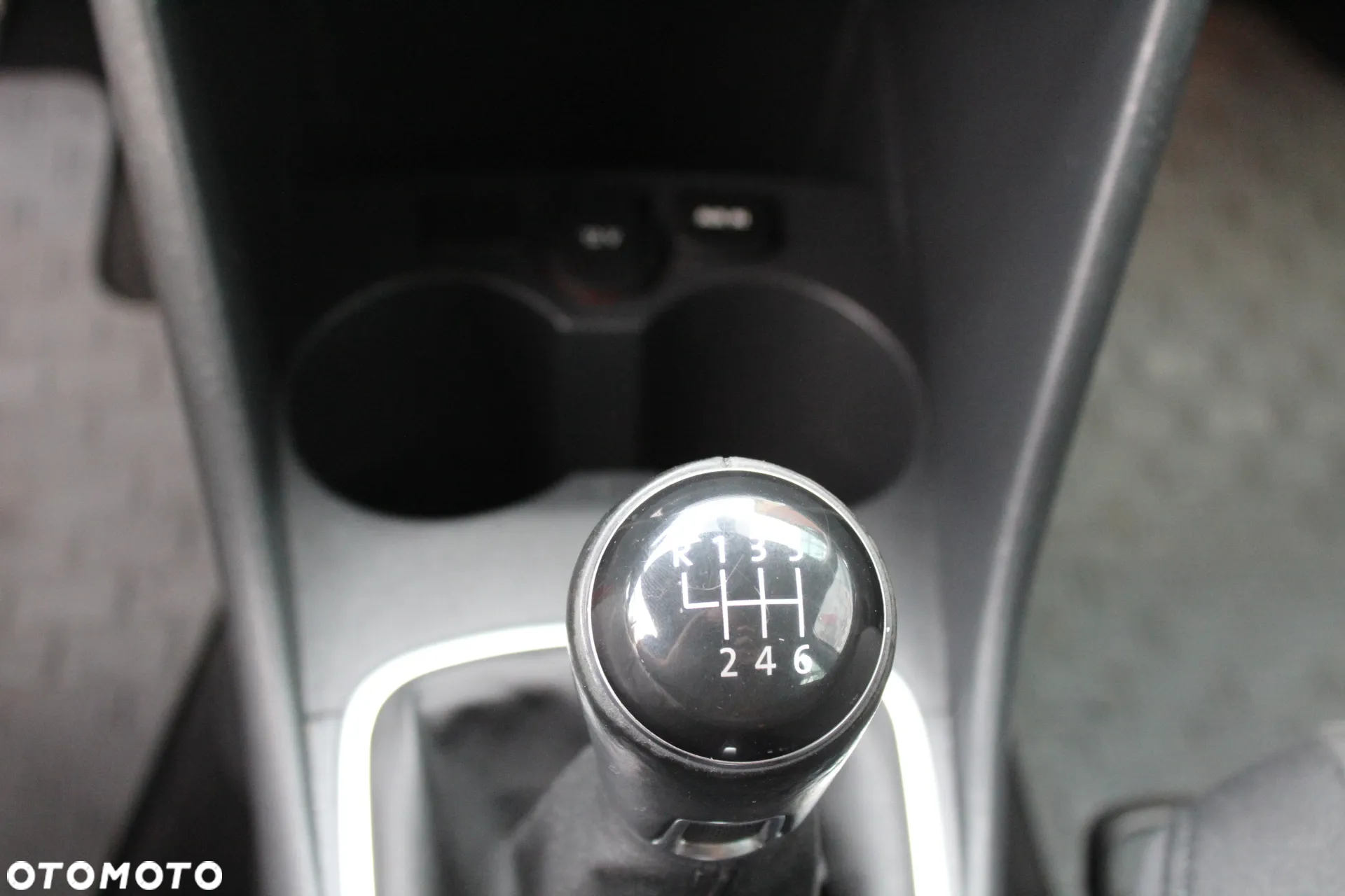 Volkswagen Polo 1.2 TSI Highline - 24