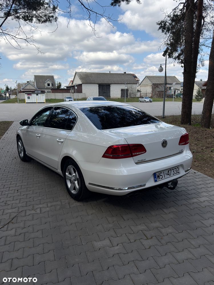 Volkswagen Passat - 5