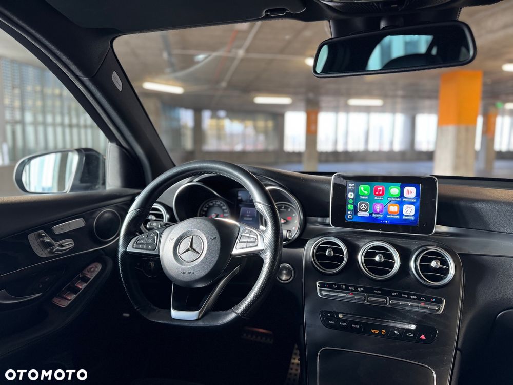 Mercedes-Benz GLC 250 4Matic 9G-TRONIC AMG Line - 11