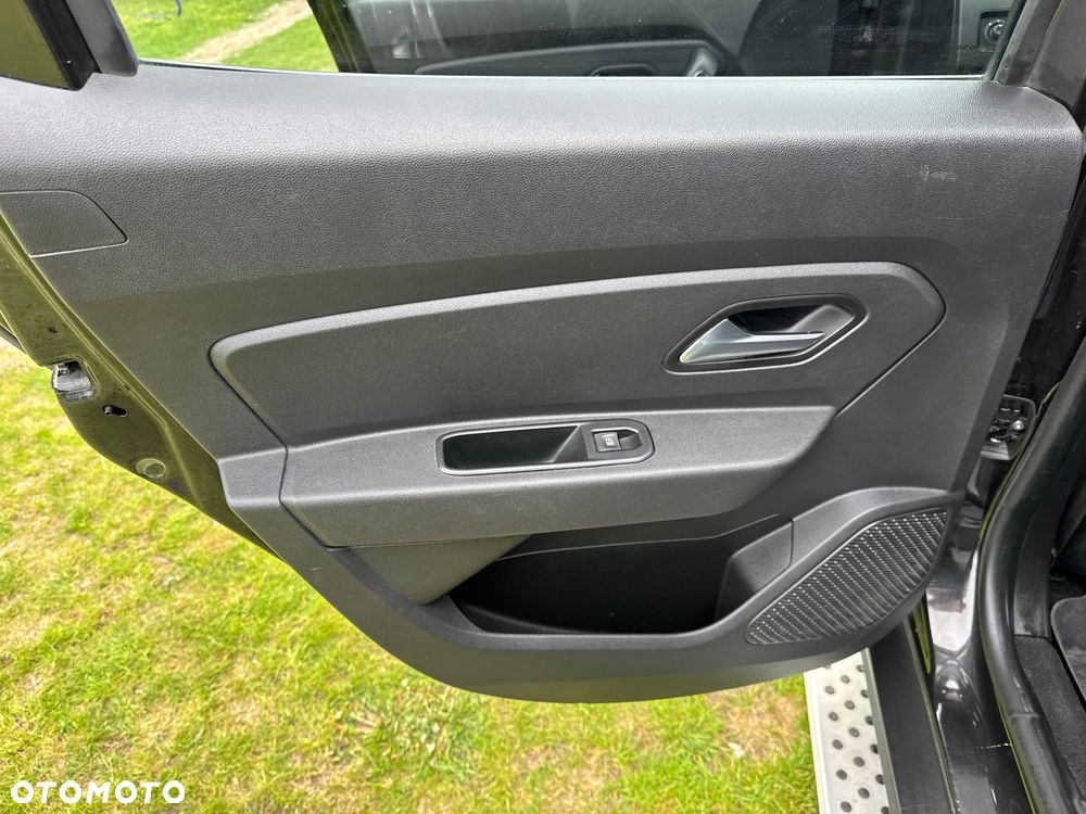 Dacia Duster 1.6 SCe Outdoor S&S - 25