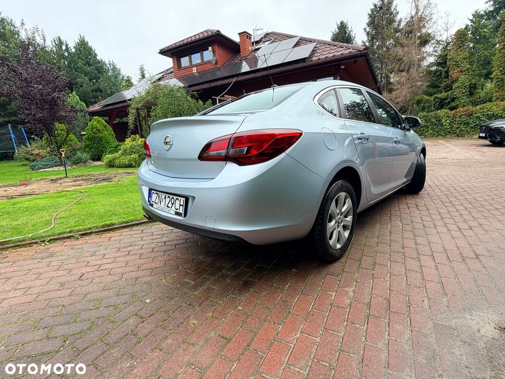 Opel Astra - 11