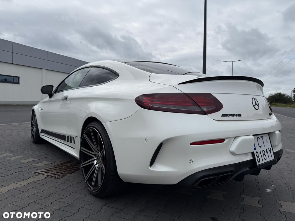 Mercedes-Benz Klasa C AMG 63 S AMG Speedshift 7G-MCT - 12