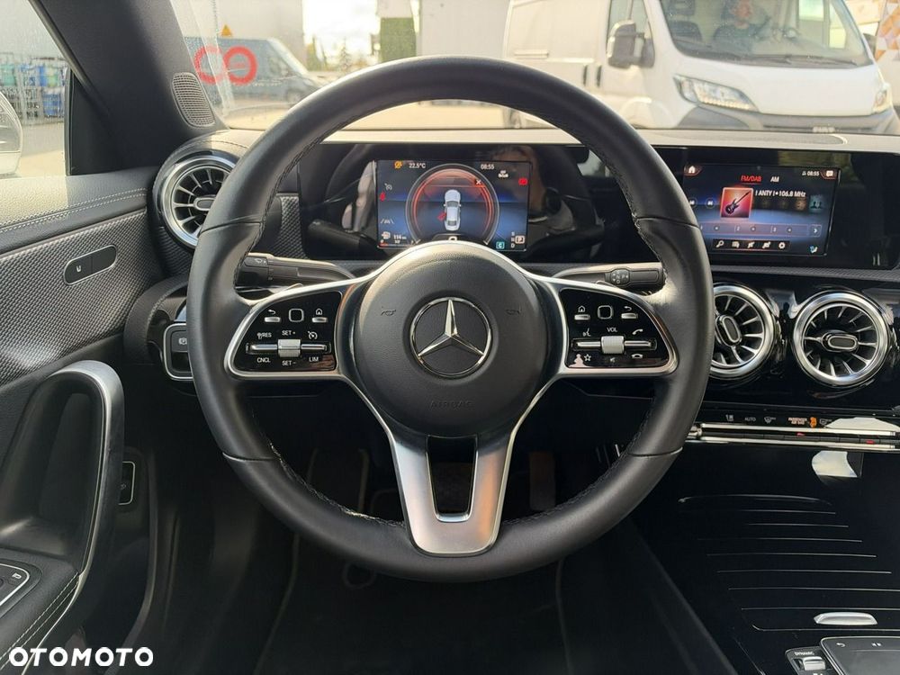 Mercedes-Benz CLA - 25