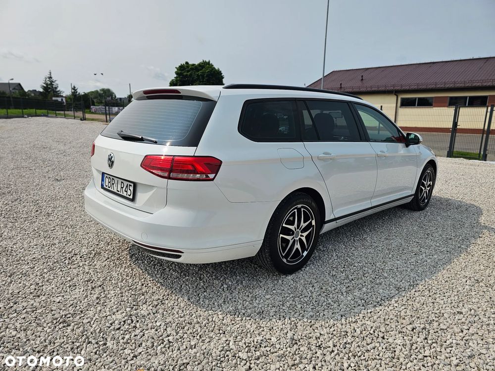 Volkswagen Passat Variant 1.6 TDI (BlueMotion Technology) Comfortline - 8