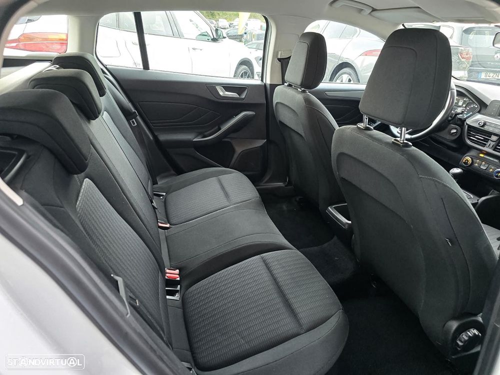 Ford Focus SW 1.5 TDCi EcoBlue Business - 14