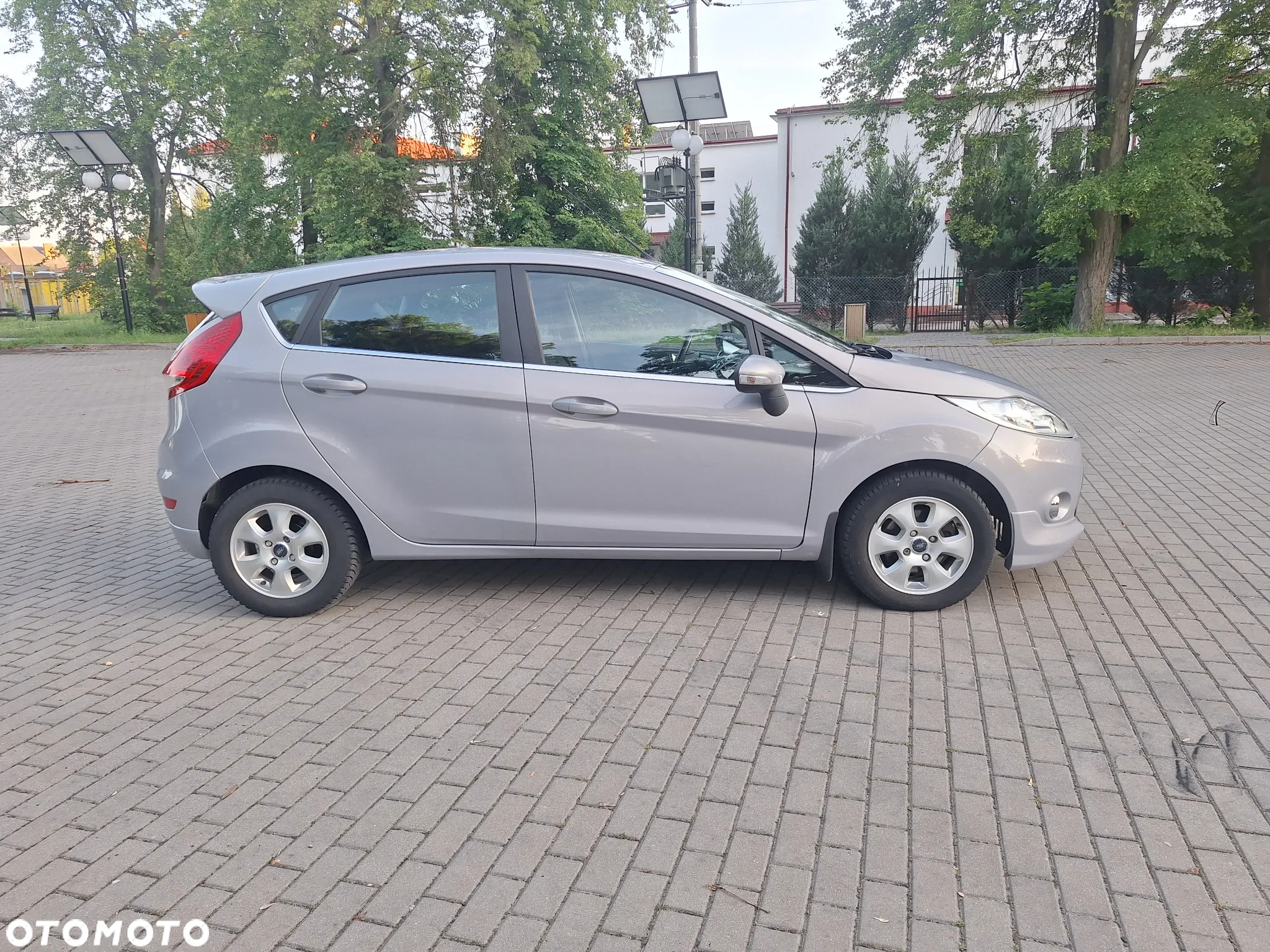 Ford Fiesta 1.6 Titanium - 16