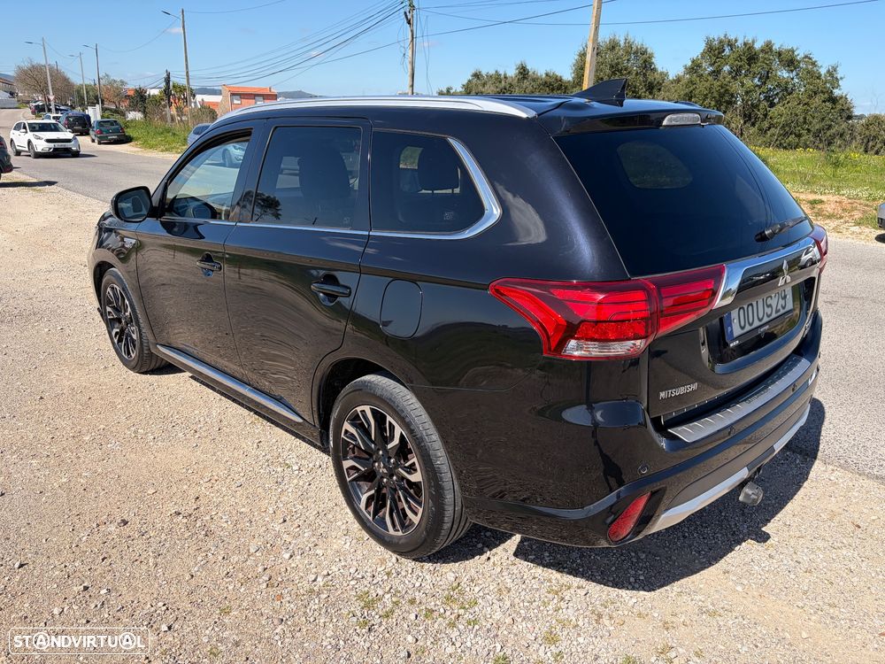 Mitsubishi Outlander - 6