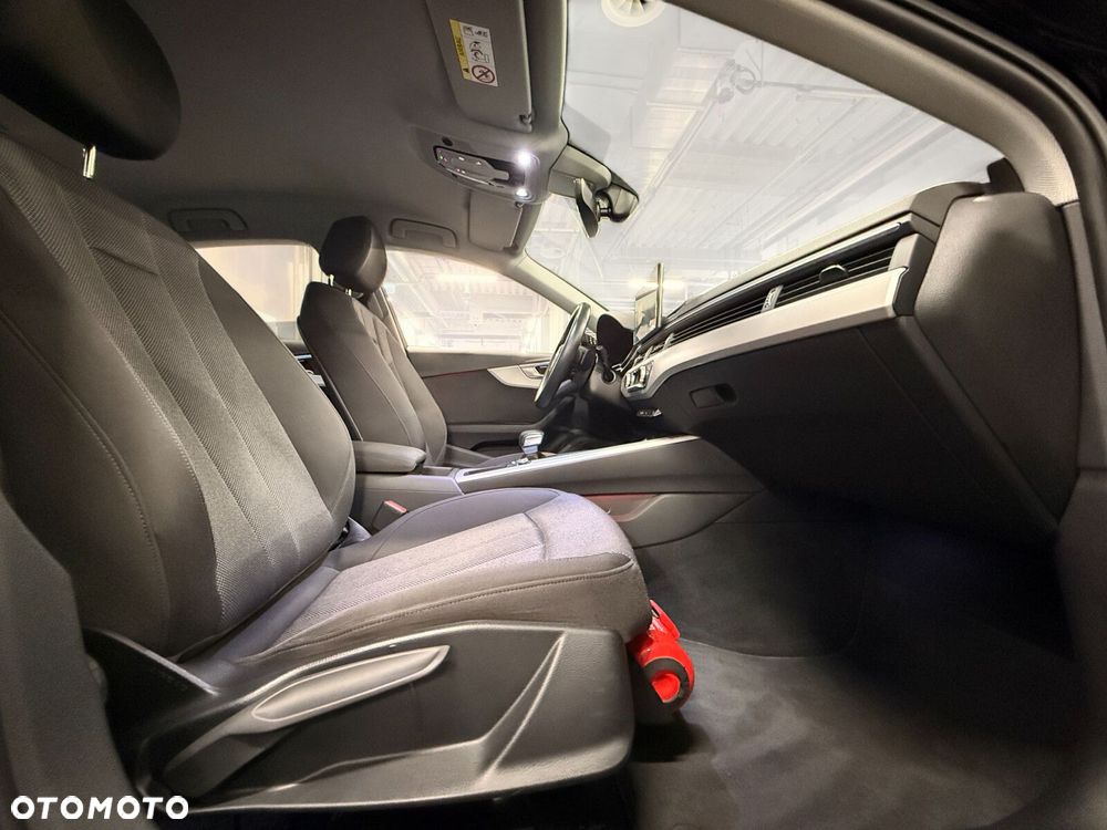 Audi A4 Limousine - 19