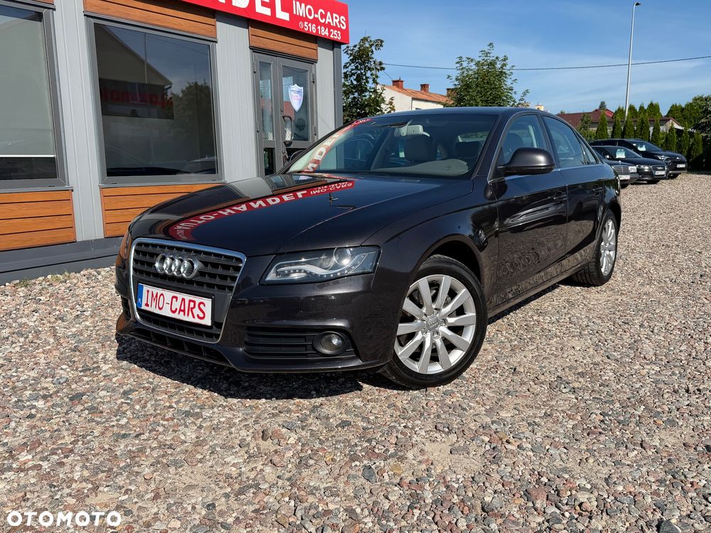 Audi A4 Limousine - 1