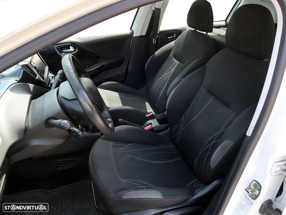 Peugeot 208 1.4 HDI Business - 14