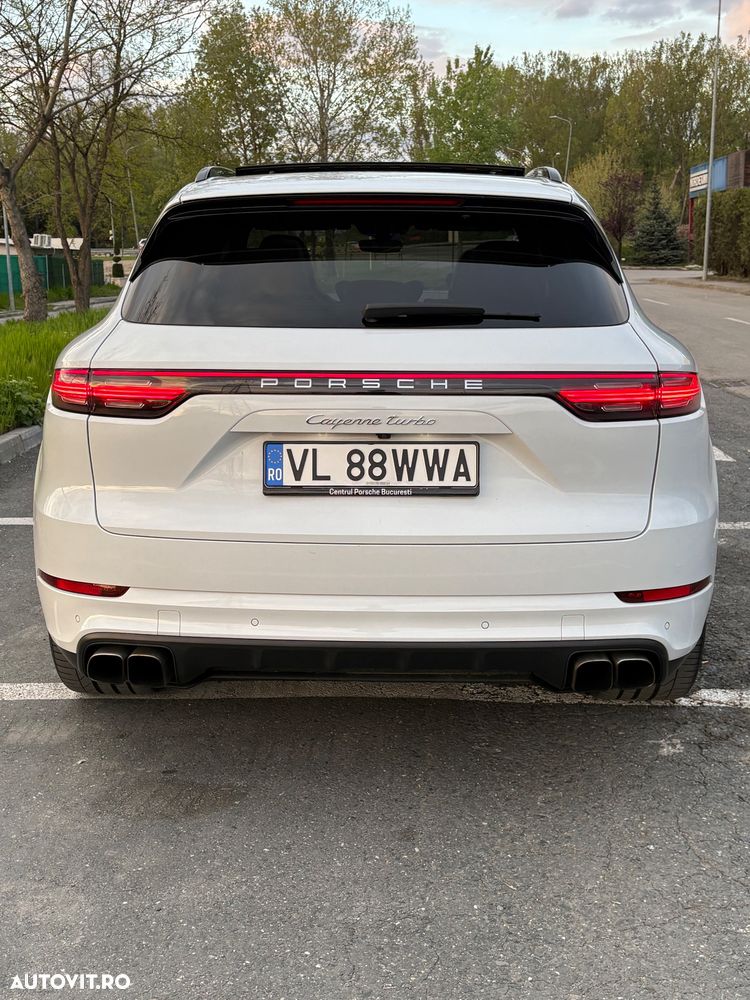 Porsche Cayenne Turbo - 2