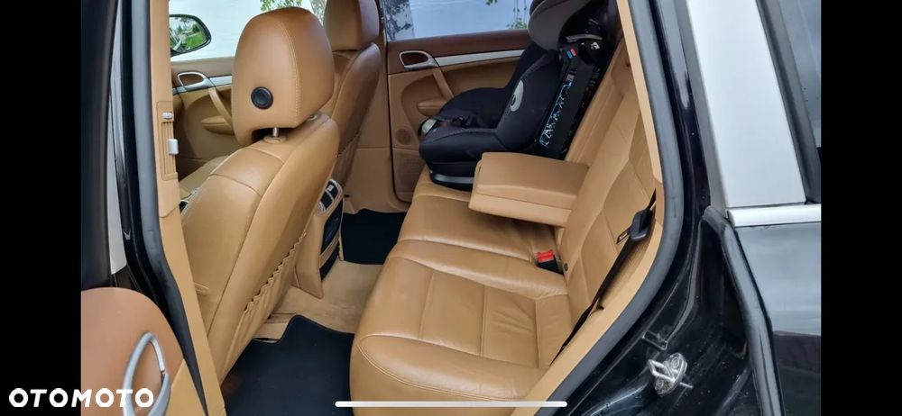 Porsche Cayenne - 10