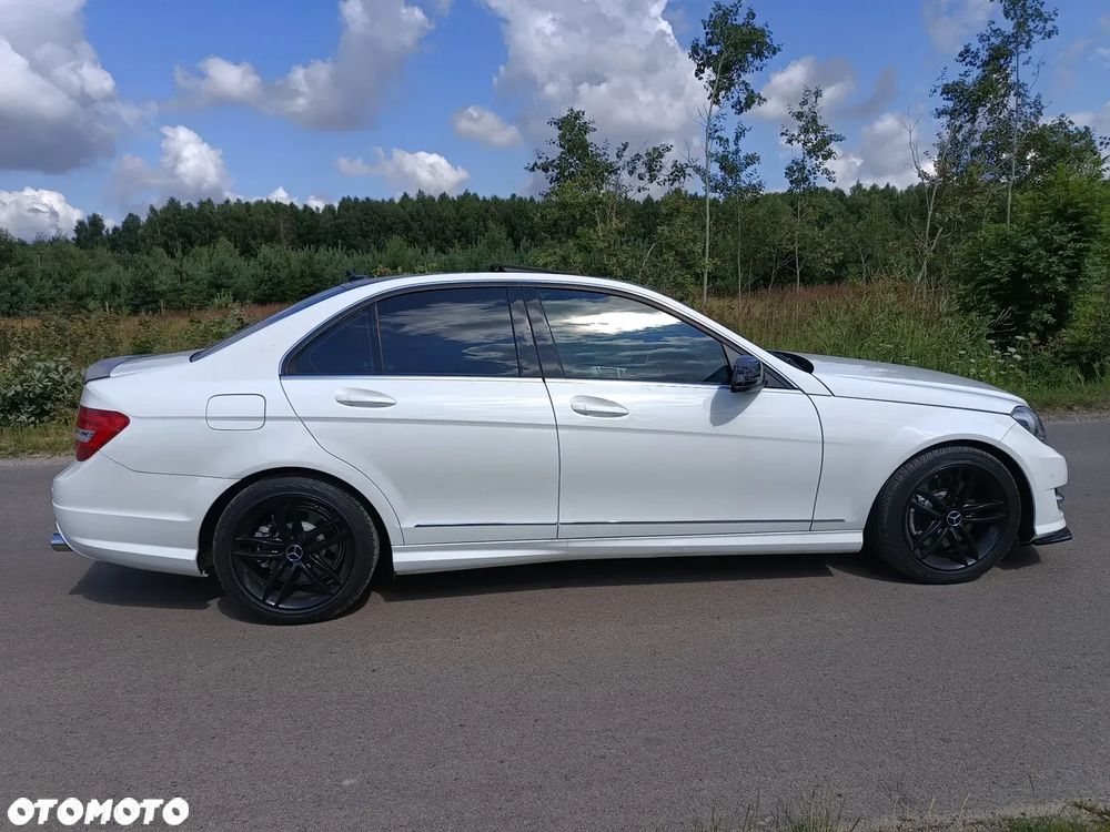Mercedes-Benz Klasa C 350 (BlueEFFICIENCY) 7G-TRONIC Avantgarde - 4