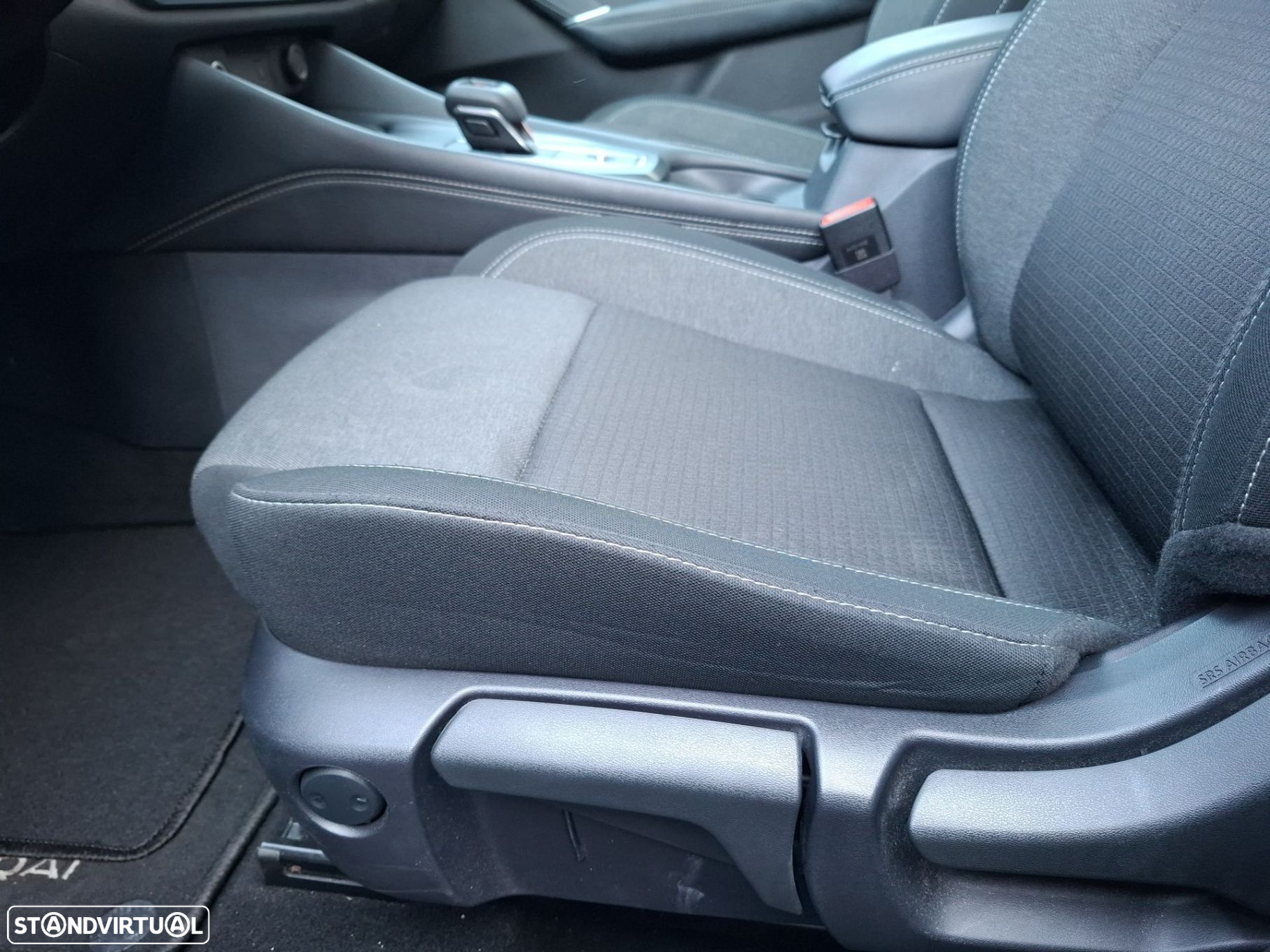 Nissan Qashqai 1.3 DIG-T N-Connecta LED+TT+SKY Xtronic - 24