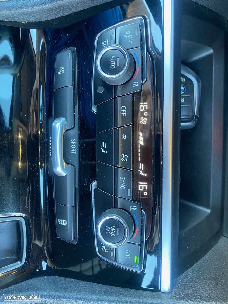 BMW 216 Active Tourer d Line Sport Auto - 27
