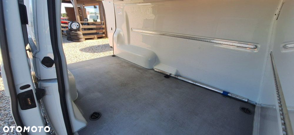 Volkswagen Transporter - 17