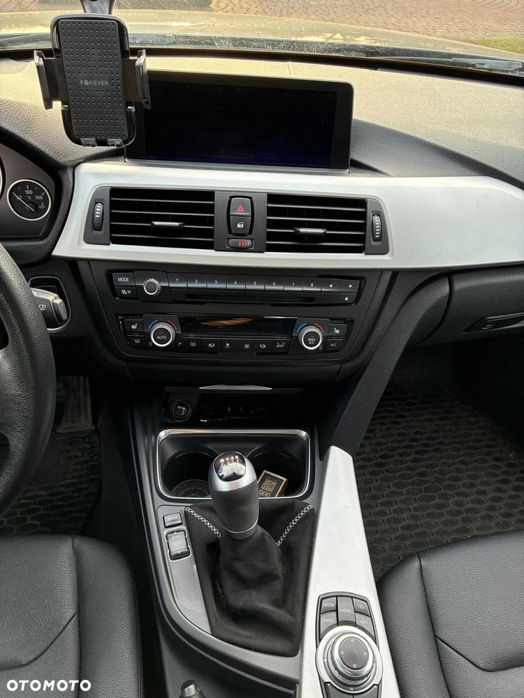 BMW Seria 3 318d - 7
