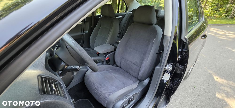 Volkswagen Jetta 2.0 TDI DPF Sportline DSG - 19