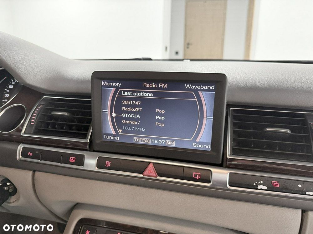 Audi A8 4.2 Quattro - 26