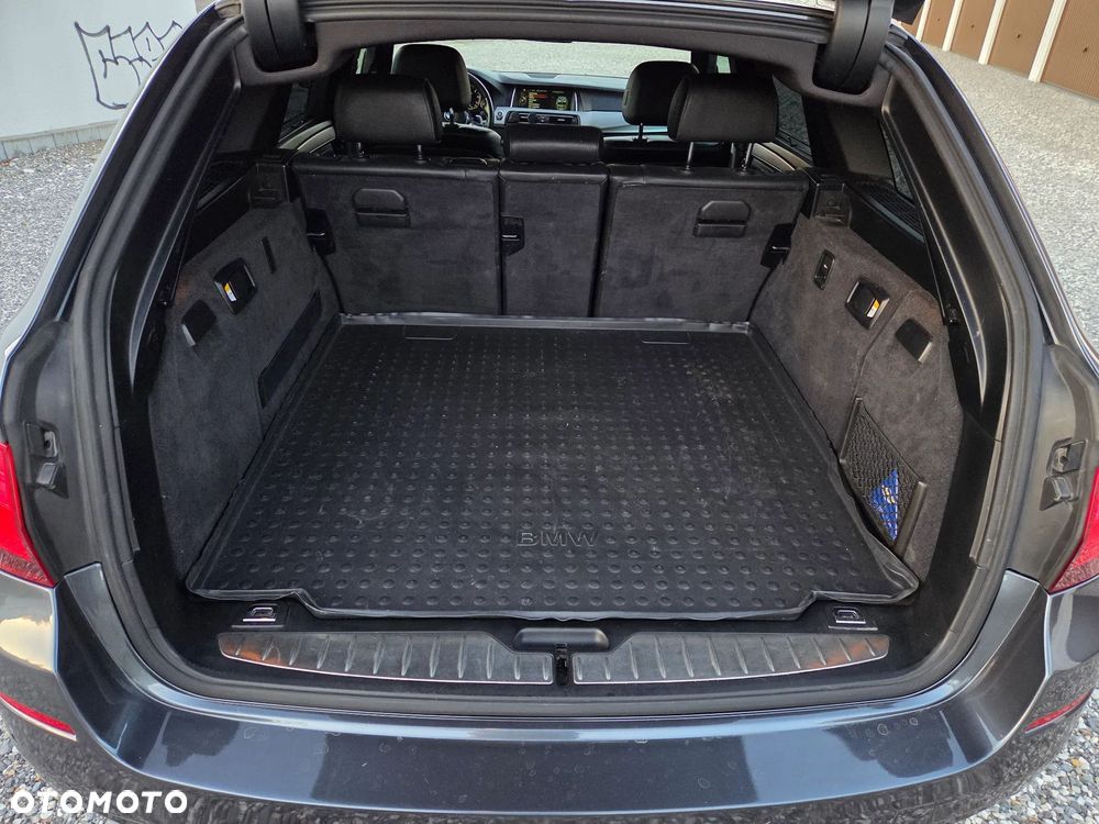 BMW Seria 5 520d - 32
