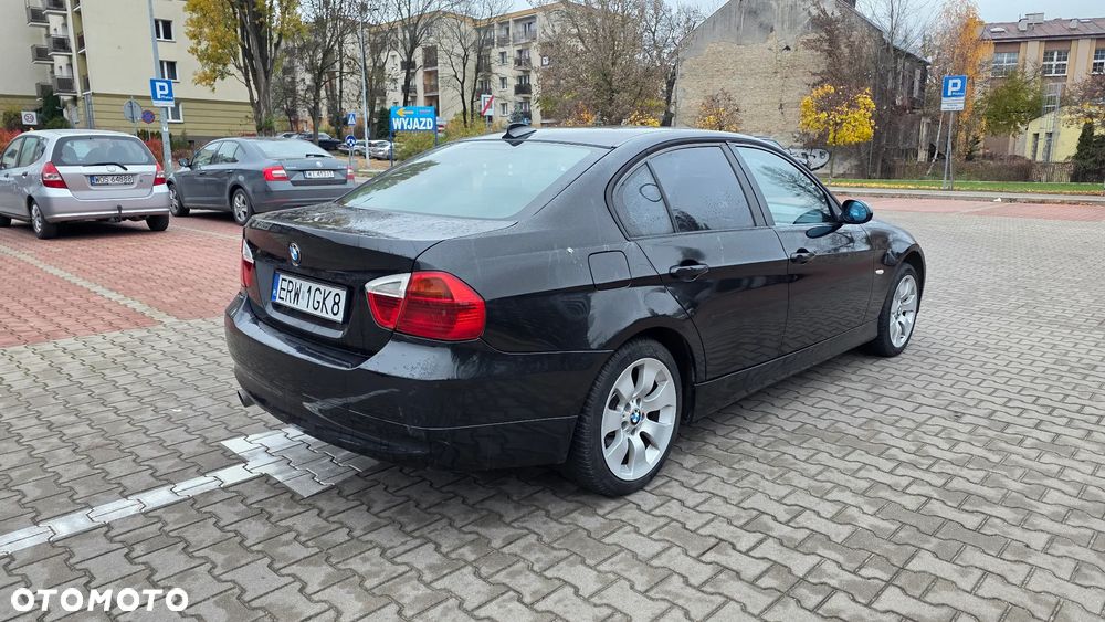 BMW Seria 3 318d - 4