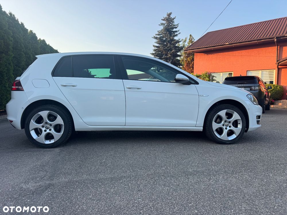 Volkswagen Golf 1.2 TSI BMT Trendline Perfectline - 5